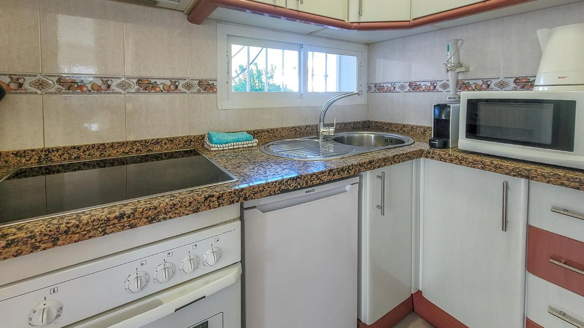 ☆Cozy 2Br Apt. With Sea Views Wifi/Ac/Parking Sitio de Calahonda Apartment