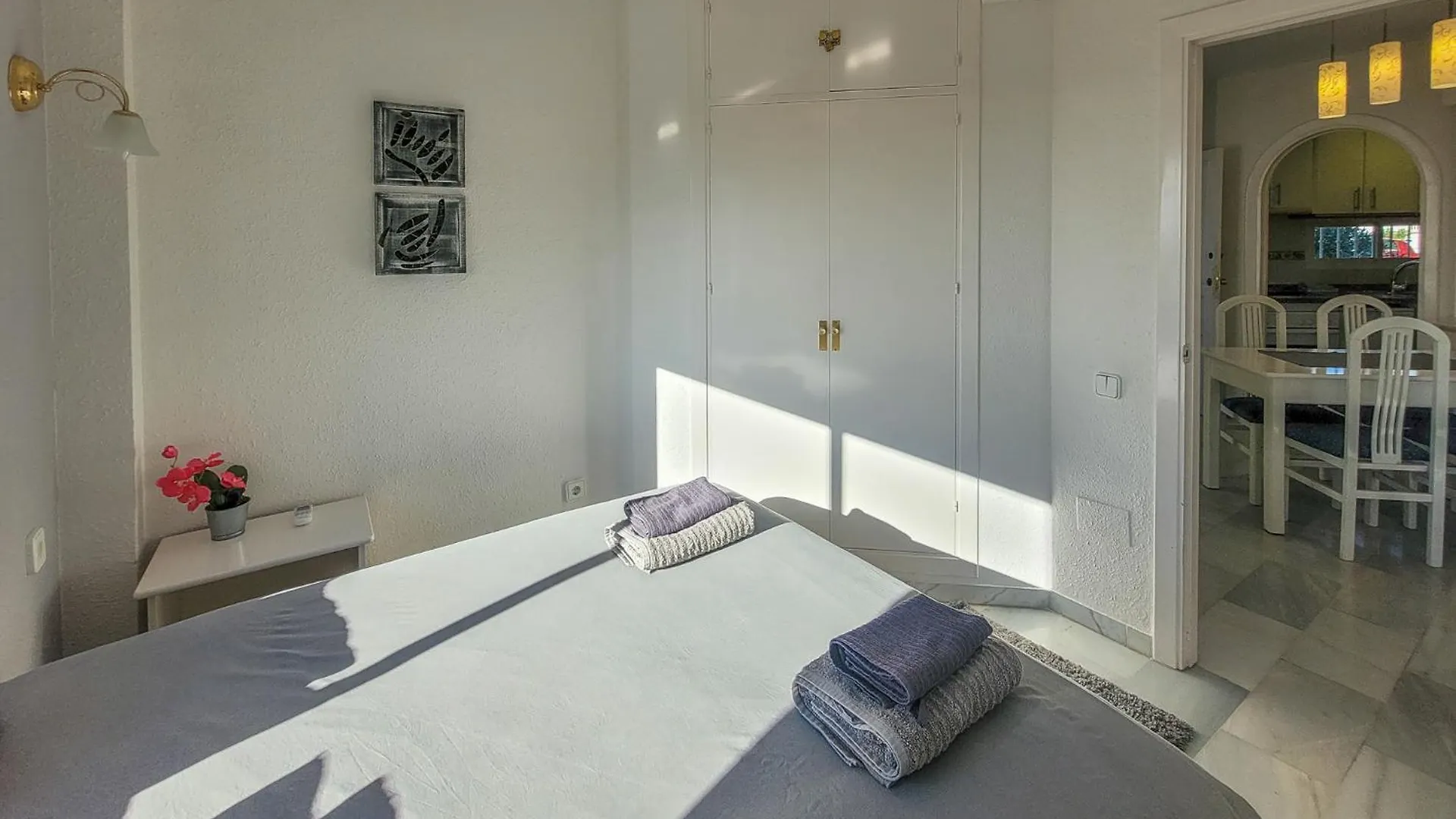☆Cozy 2Br Apt. With Sea Views Wifi/Ac/Parking Sitio de Calahonda Apartment