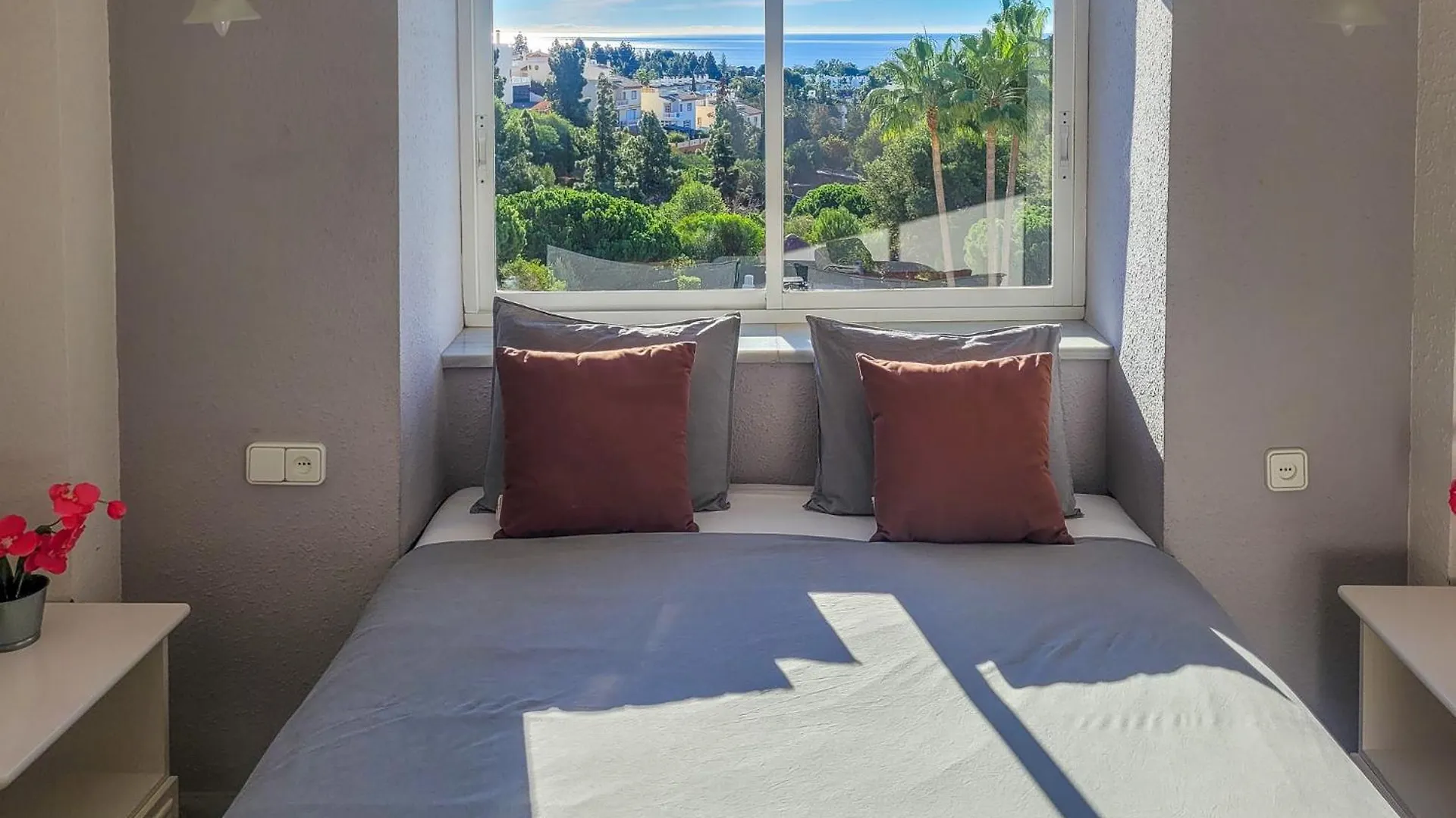 ☆Cozy 2Br Apt. With Sea Views Wifi/Ac/Parking Sitio de Calahonda