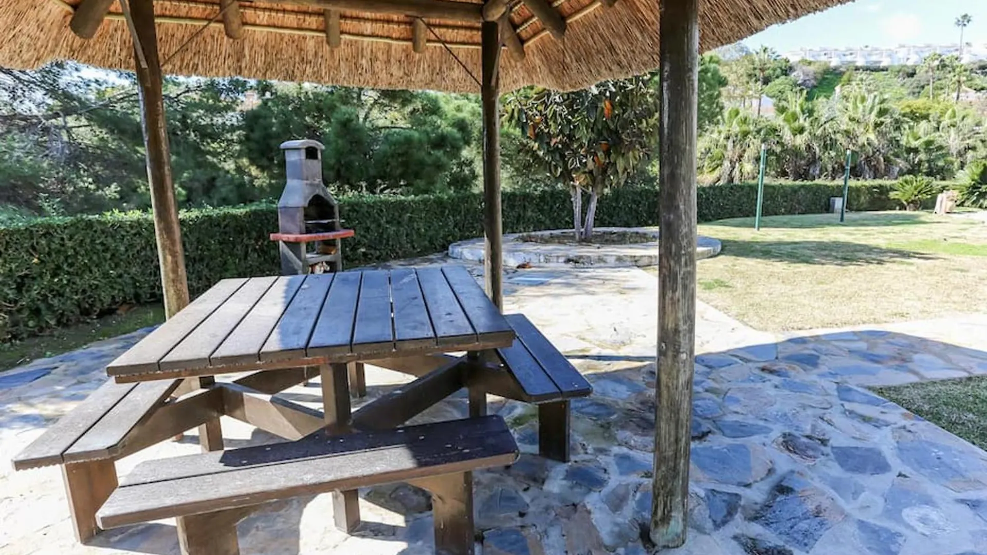 ☆Cozy 2Br Apt. With Sea Views Wifi/Ac/Parking Sitio de Calahonda Apartment