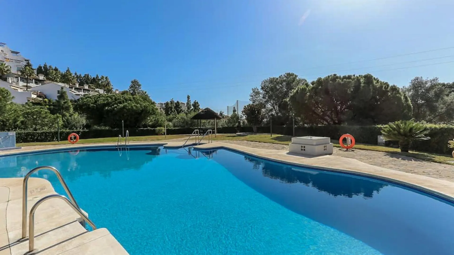 ☆Cozy 2Br Apt. With Sea Views Wifi/Ac/Parking Sitio de Calahonda